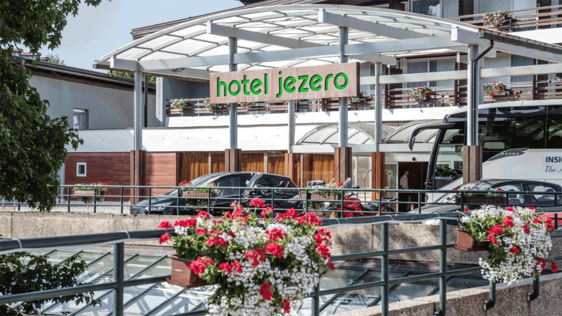 HOTEL-JEZERO-PLITVICE-NATIONAL-PARK-entrance